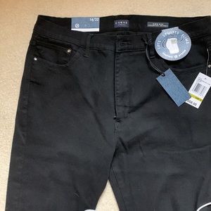 Ladies, high, right black skinny jeans new with tags